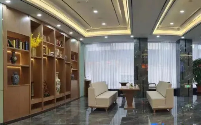 Four Seasons Hotel