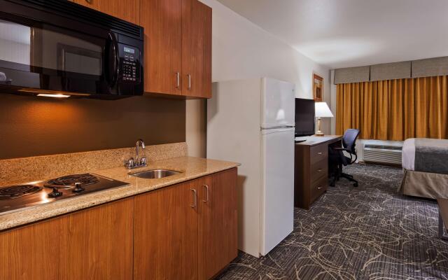 Best Western West Towne Suites