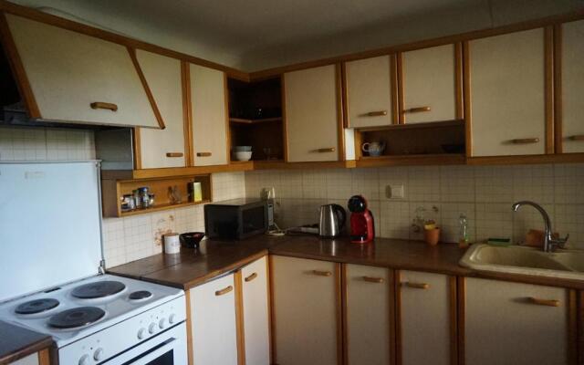 Independent entrance Apt - 130M2 - Garden - Private Parking