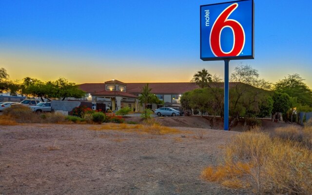 Superstition Inn and Suites