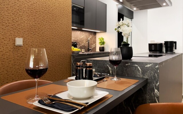 Emerald Downtown Suites