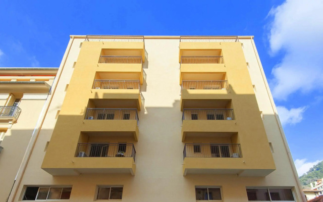 Villa Serafina Apartments