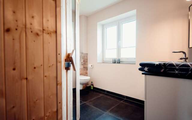 Loheide Modern Retreat