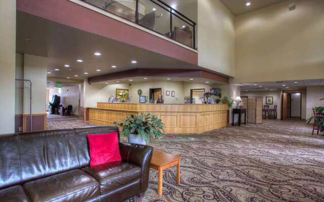 Quinault Sweet Grass Hotel