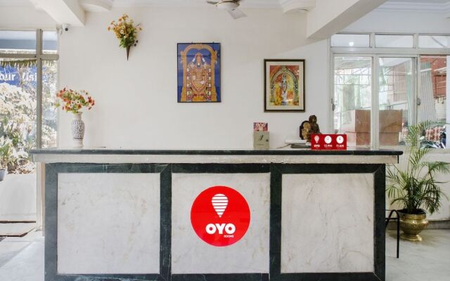 OYO 11321 Hotel Goutham Residency