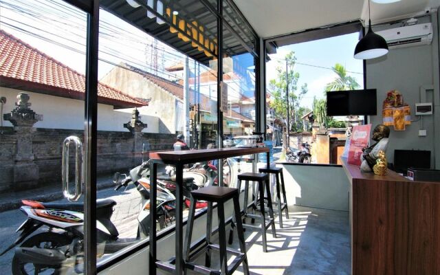ZEN Hostel Jalan Patimura Legian