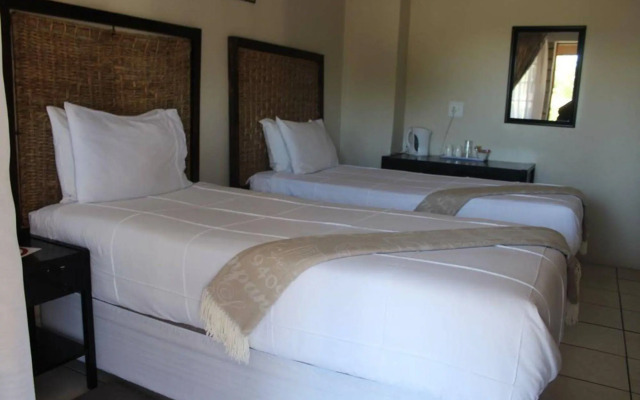 J and E Cyaara Guest House