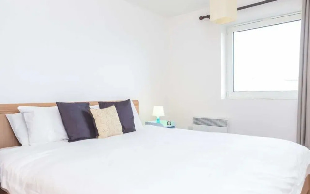 Roffey Apartment