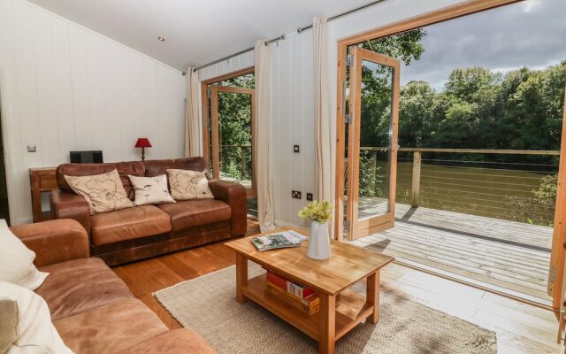 10 Water'S Edge, Looe