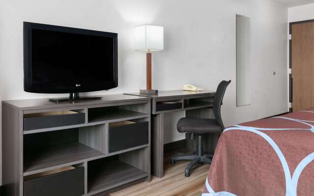 Super 8 by Wyndham Grapevine/DFW Airport Northwest