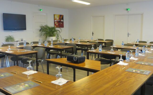 Brit Hotel Dijon Hermes