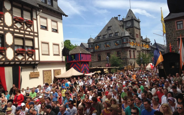 Rhine Pearl Hideaways