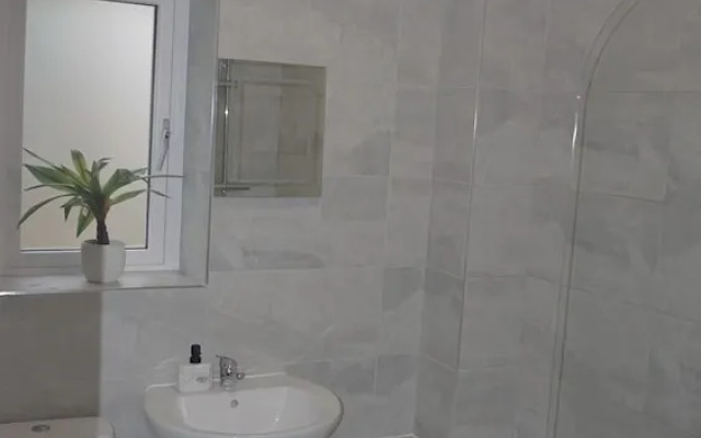 The Oasis - For Contractors and Individuals