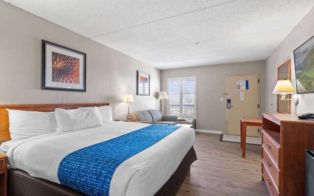 Travelodge by Wyndham Pueblo