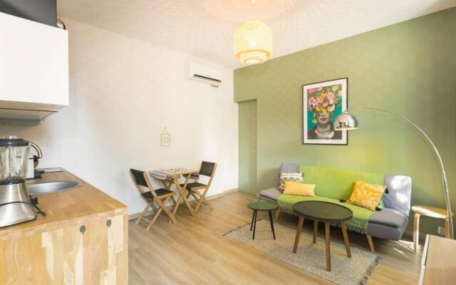 Mini maison studio Ancienne Rénovée +Parking