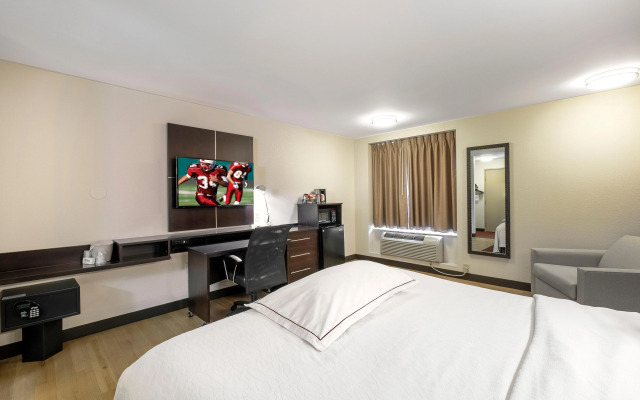 Red Roof Inn PLUS+ Columbus Downtown-Convention Center