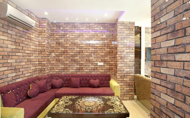 OYO 16341 Hotel C7