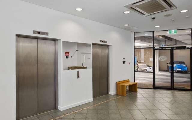 Metro Hotel Perth City