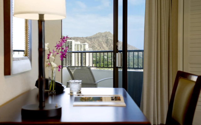 Moana Surfrider, A Westin Resort & Spa, Waikiki Beach - фото 3