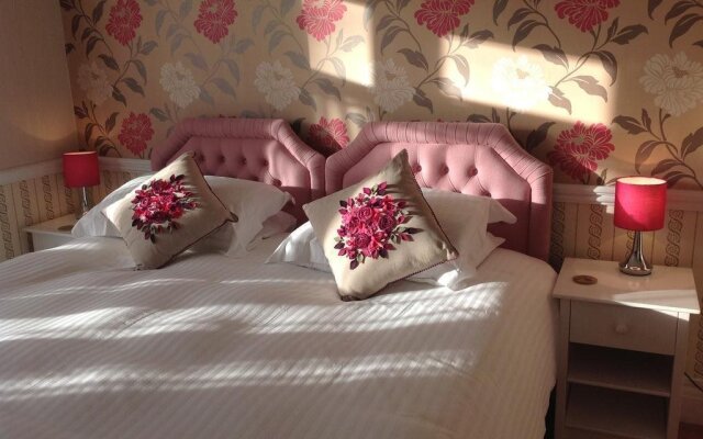 Pink House Bed And Breakfast