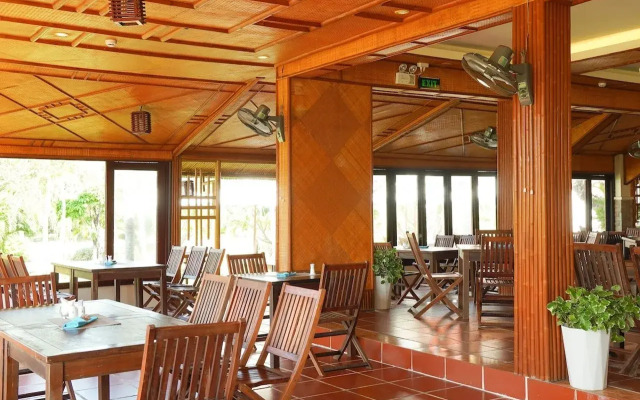 Pax Ana Doc Let Resort & Spa