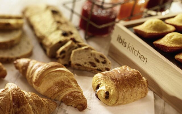 Отель Ibis Paris Montmartre Sacré-Coeur