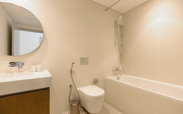 Beachfront Elegant 2BR Condo