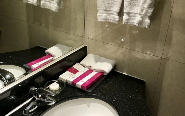 The Bund Riverside Hotel