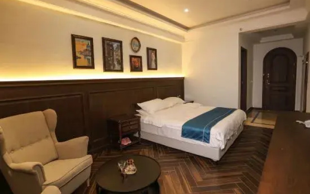 Guangming Garden Hotel Huixian