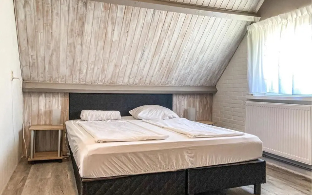 Awesome Home in Bruinisse With Wifi and 4 Bedrooms