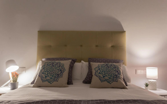 TRIA NOMINA Apartamentos Turísticos