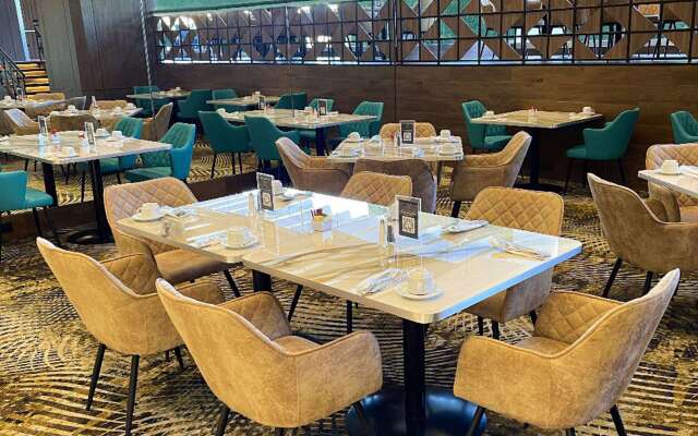 Safi Royal Luxury Metropolitan