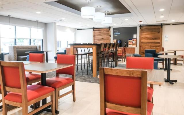 Holiday Inn Express Statesboro by IHG