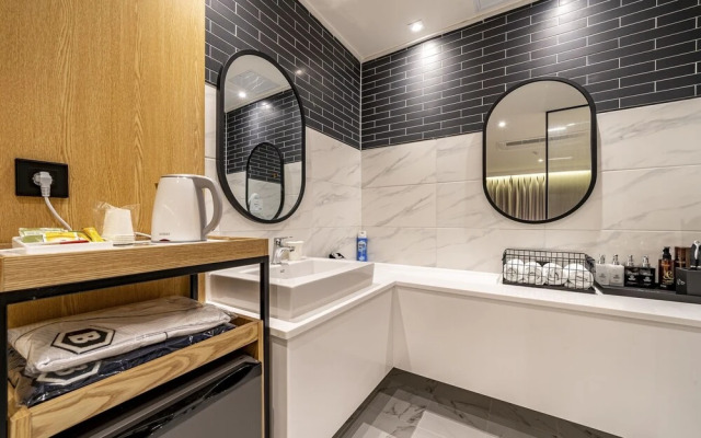 Busan Songjeong Brooks Hotel