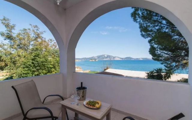 Porto Koukla Beach Hotel