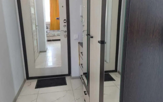 Apartments on Astrakhan Avenue, 7