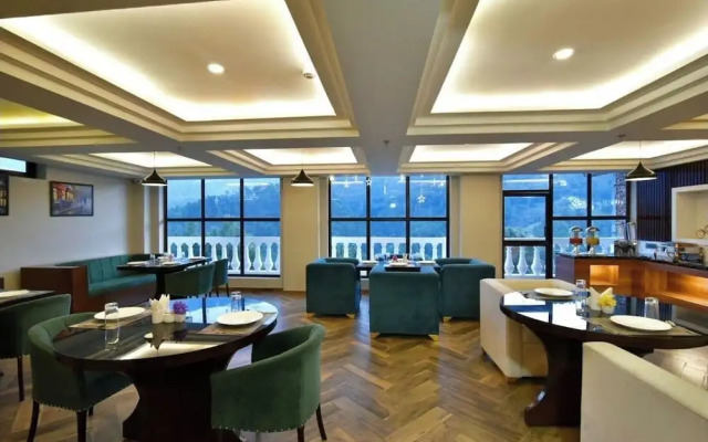 Claret inn by Lawrence Hotels