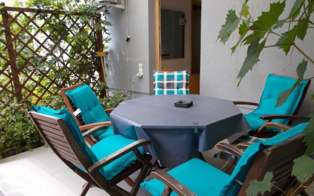 Lenart House 2