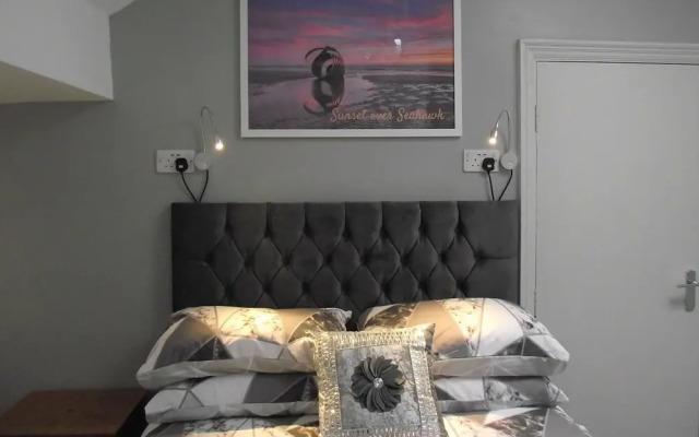 Seahawk Holiday Apartments