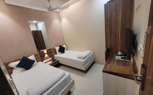 Hotel Heritage - Near Trade Center, Visa Consulate BKC