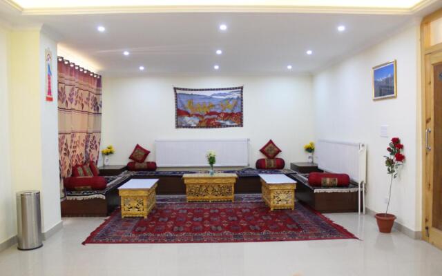 Royal Holiday Hotel