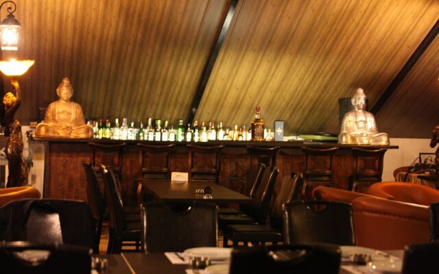 Al Murjan Palace Hotel
