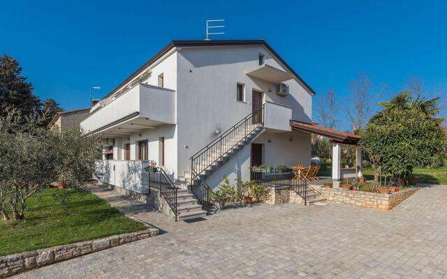 Modern and comfortable apartment near the beach