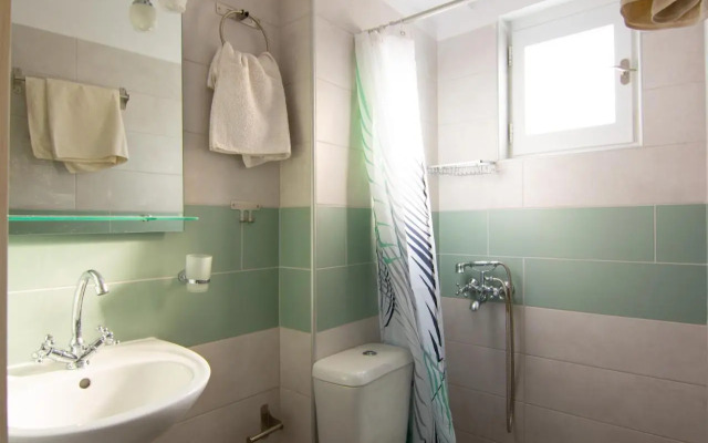 Lilas Traditional Maisonette