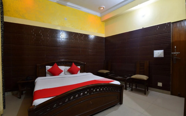 OYO 28146 Hotel Virsa