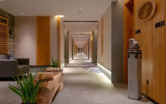 Mando Hotel