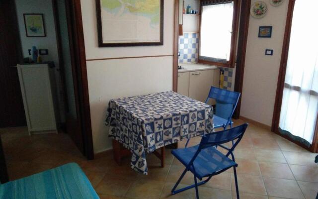 Bright Flat 30mt From the Beach