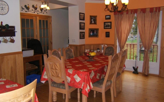 Au Vieux Pont Couvert