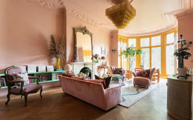 Belsize Park Gardens by Onefinestay