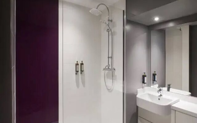 Premier Inn Edinburgh (Princes Street)